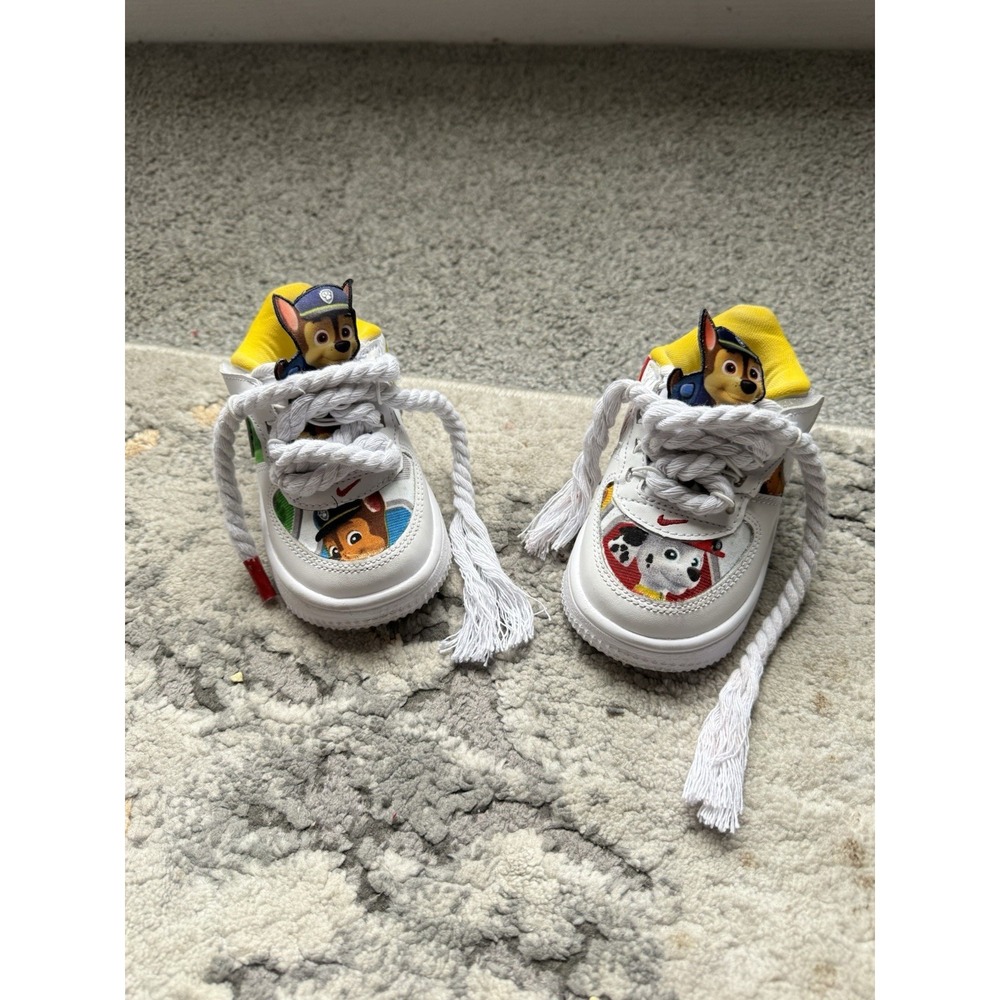 Nike PAW Patrol Kids Low Top Lace-Up Athletic Sneakers White/Yellow - Picture 2 of 6
